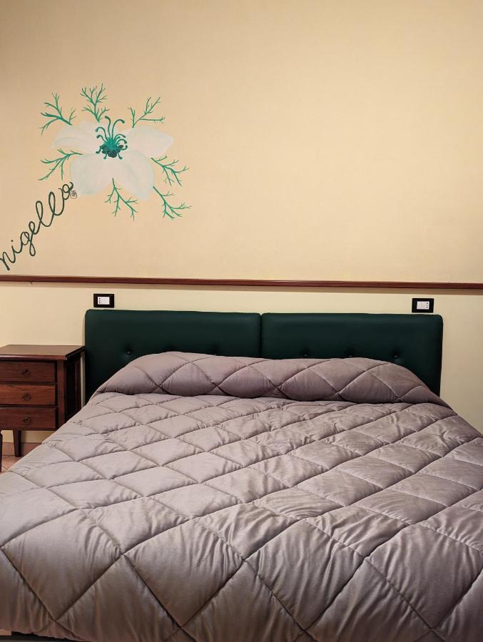 Agriturismo A Canonica การ์เลนดา ภายนอก รูปภาพ